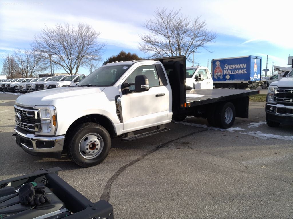 2025 Ford F-350SD XL DRW in Oxford White — front three-quarter view