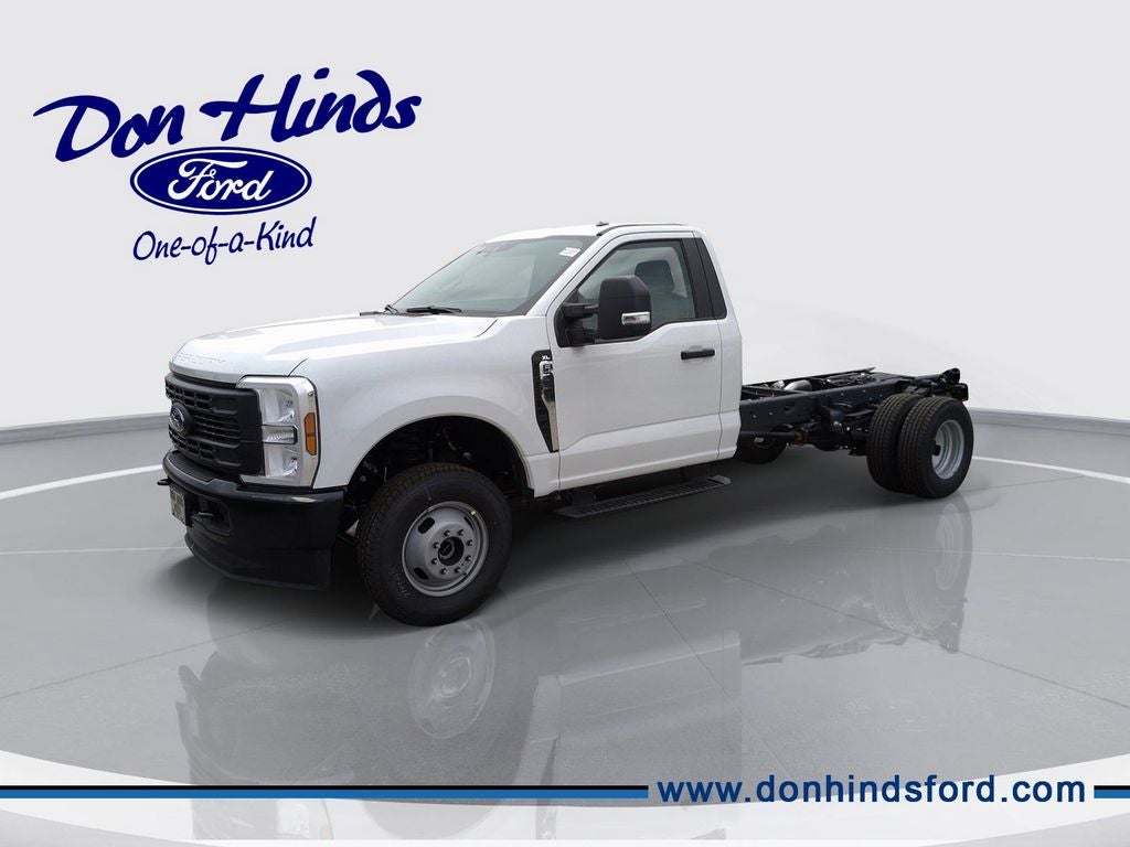 2025 Ford F-350SD XL DRW in Oxford White — front three-quarter view
