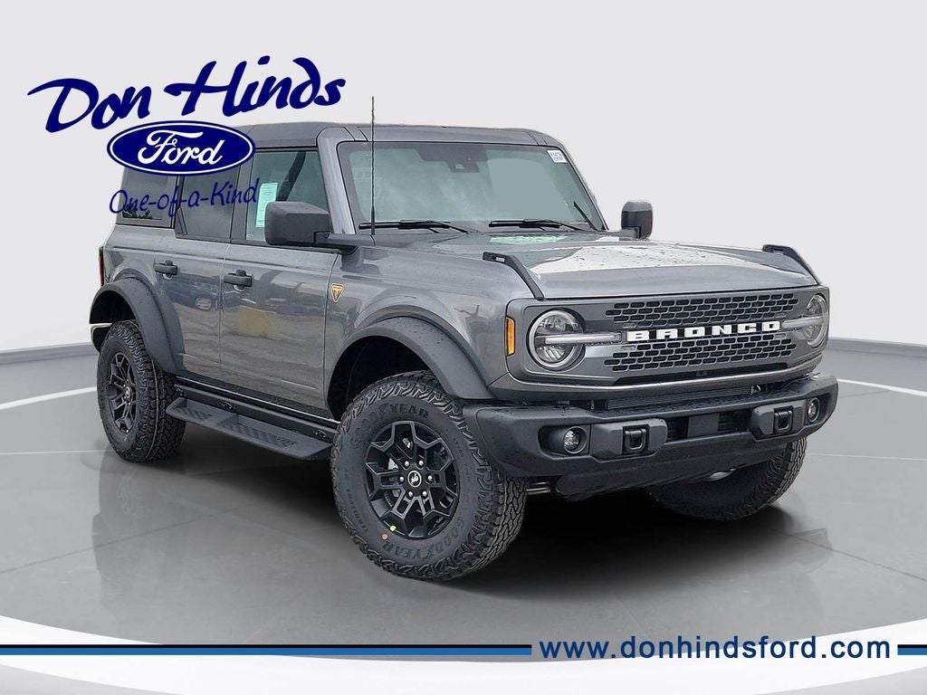 2026 Ford Bronco Badlands in Gray Metallic — front three-quarter view