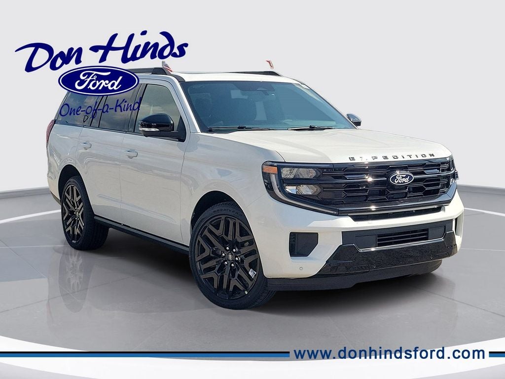 2027 Ford Expedition Platinum in Star White Metallic Tri-Coat — front three-quarter view