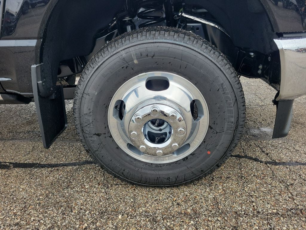 2026 Ford F-350SD — detail view